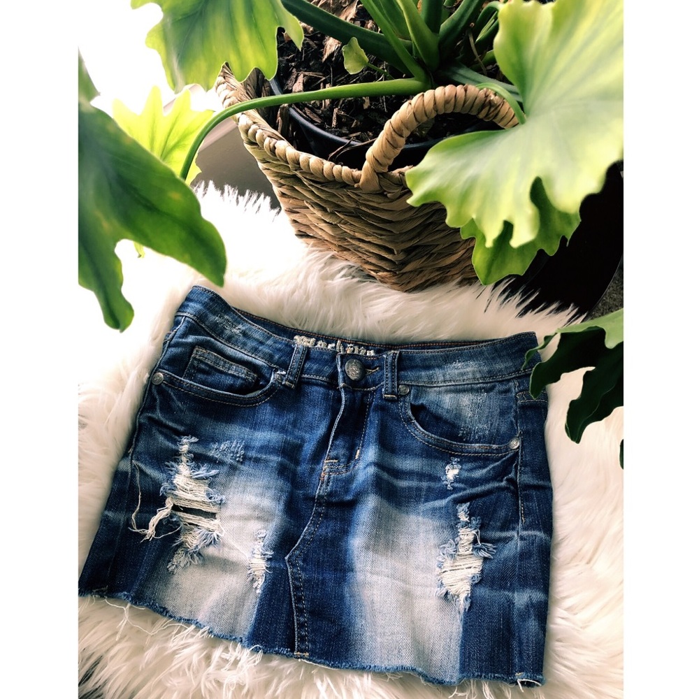 Summer distressed Denim Skirt (Mini)